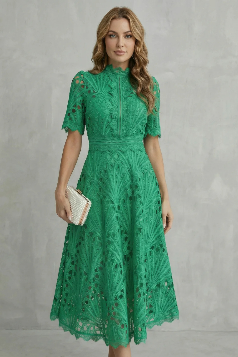 Charlisse™ | Raffinement en dentelle ornée – Robe midi col montant