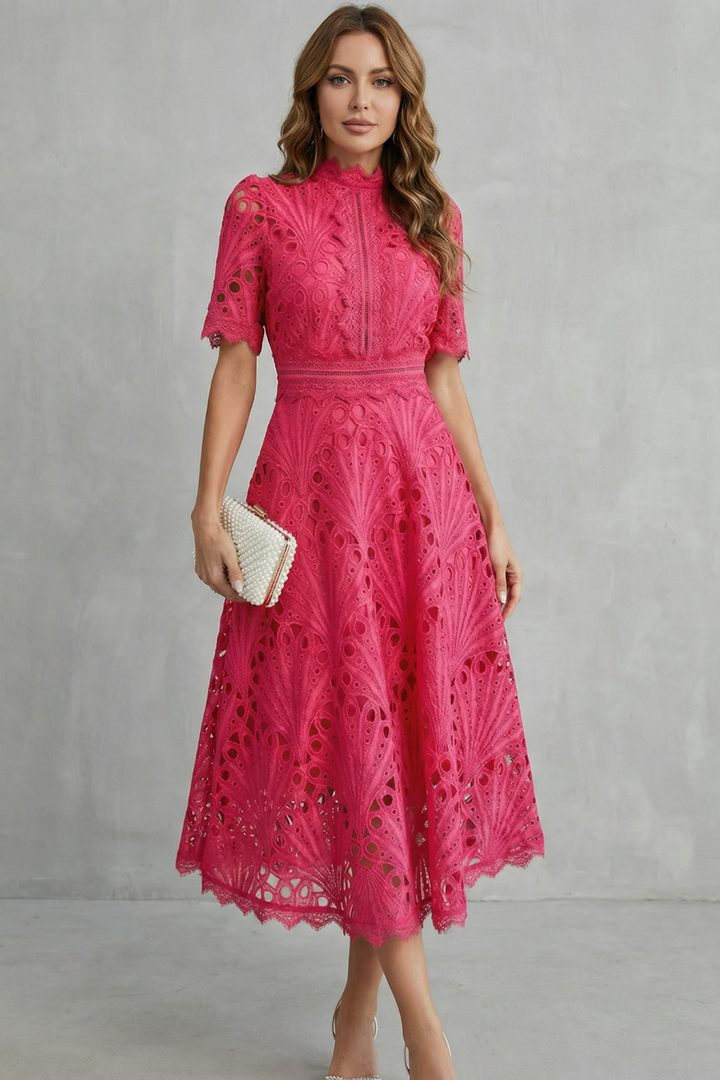 Charlisse™ | Raffinement en dentelle ornée – Robe midi col montant