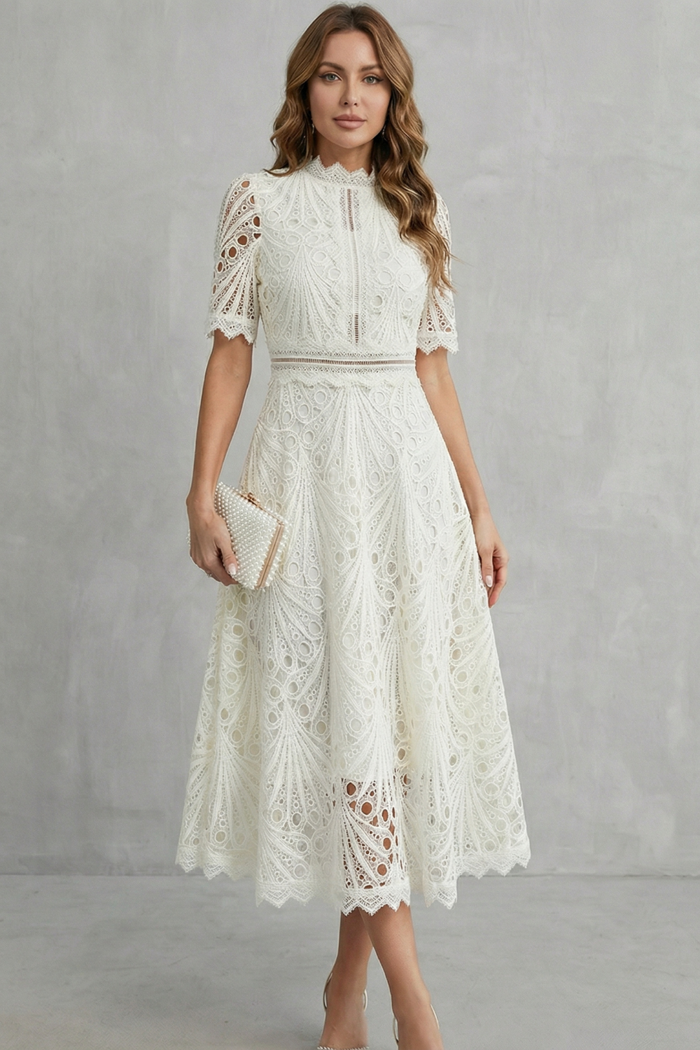 Charlisse™ | Raffinement en dentelle ornée – Robe midi col montant