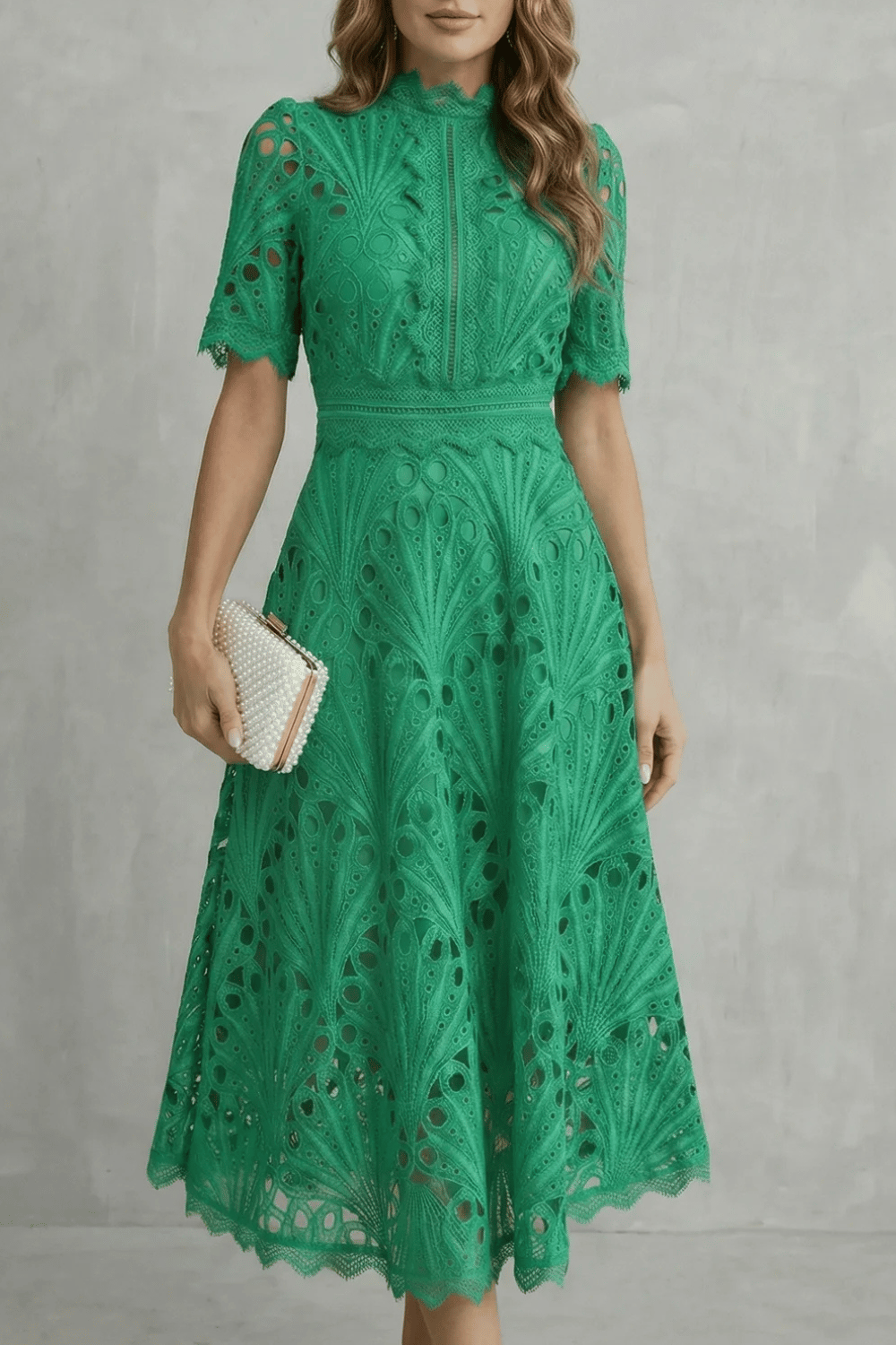 Charlisse™ | Raffinement en dentelle ornée – Robe midi col montant