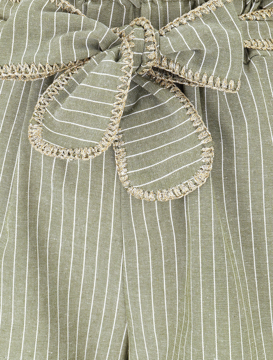 Pantalon ample à rayures et ceinture fantaisie - Kaki